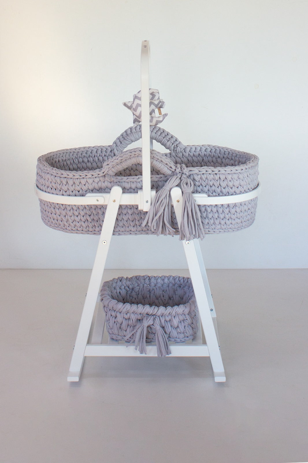 BabyTraum: Naturschaukelwiege Hellgrau - PureBaby